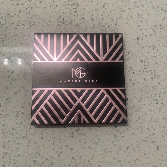 Makeup Geek x Manny MUA - Picture 2 of 2